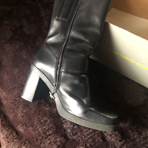 Can’t walk in heels - Picture 4 of 11